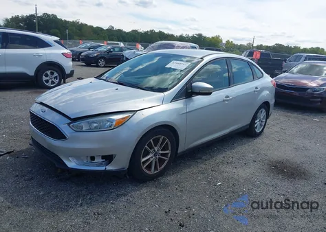 2015 Ford Focus Se z USA, uszkodzony, nr VIN 1FADP3F26FL325448